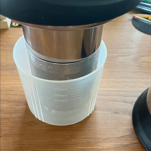 Black Electric Kettle - Picture 9 of 10